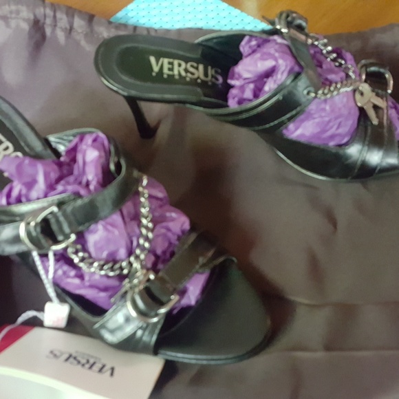 🔥🔥 Versus sandals🔥🔥 - Picture 5 of 5